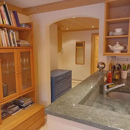 Minutes Walk From Center - Great Lägenhet *