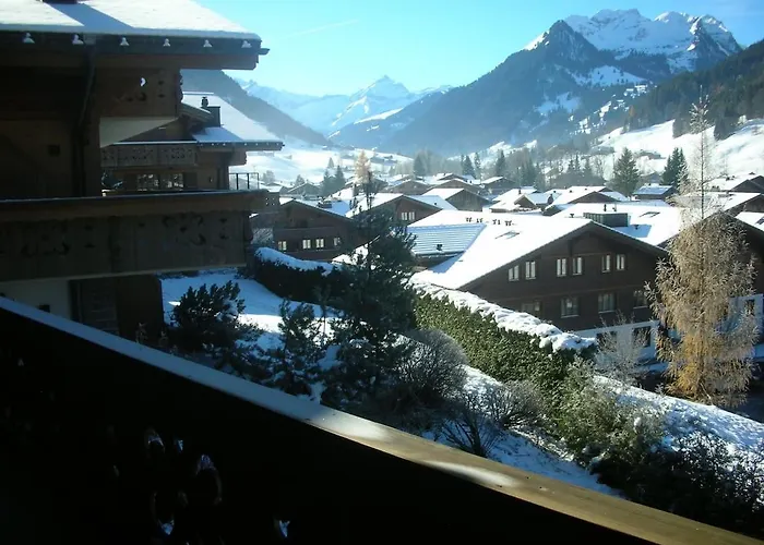 Minutes Walk From Center - Great *