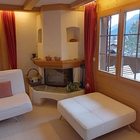 Apartment Minutes Walk From Center - Great